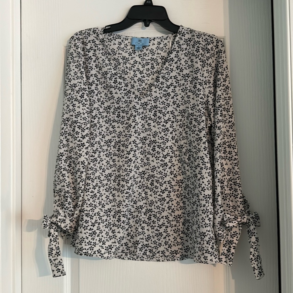 NWOT CeCe Blouse